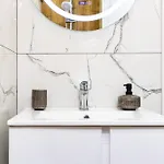 A2 1 Bedroom Modern Apartament *