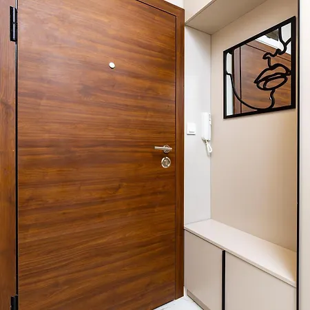 A2 1 Bedroom Modern