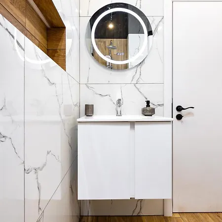 A2 1 Bedroom Modern Lejlighed *