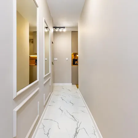 1br Modern And Cozy With Free Parking Appartement *