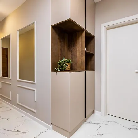 A2 1 Bedroom Modern *