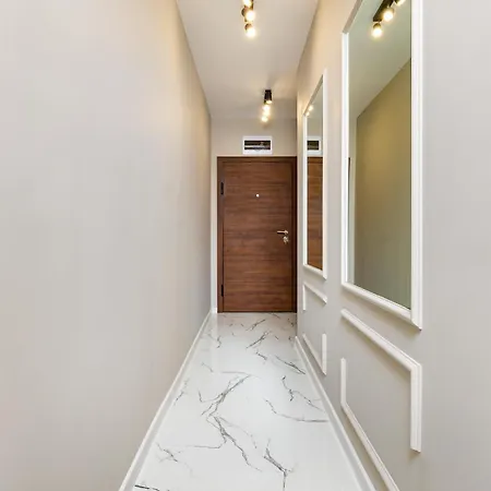 Appartement 1br Modern And Cozy With Free Parking